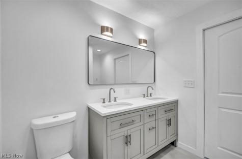 5140 Chestnut Hill Drive Willoughby OH 44094