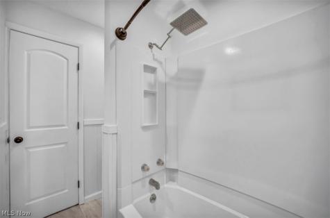5140 Chestnut Hill Drive Willoughby OH 44094