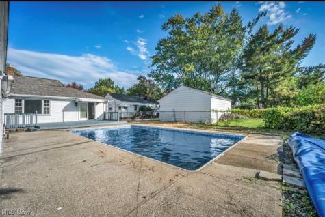 5140 Chestnut Hill Drive Willoughby OH 44094