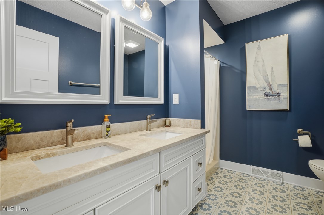1531 Lake Crest Drive Roaming Shores OH 44084