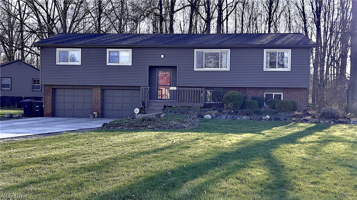 2933 Crestwood Drive NW Warren OH 44485