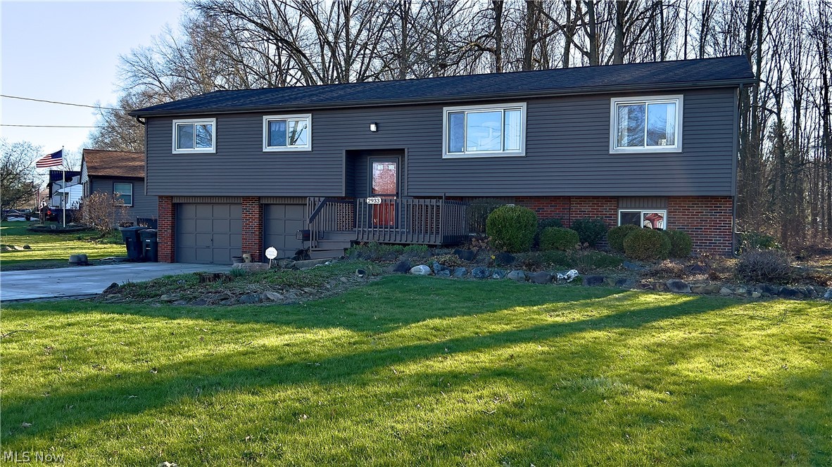 2933 Crestwood Drive NW Warren OH 44485