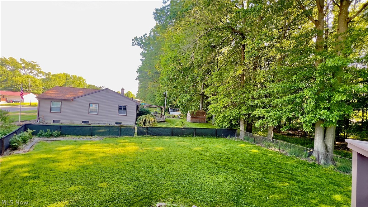 2933 Crestwood Drive NW Warren OH 44485