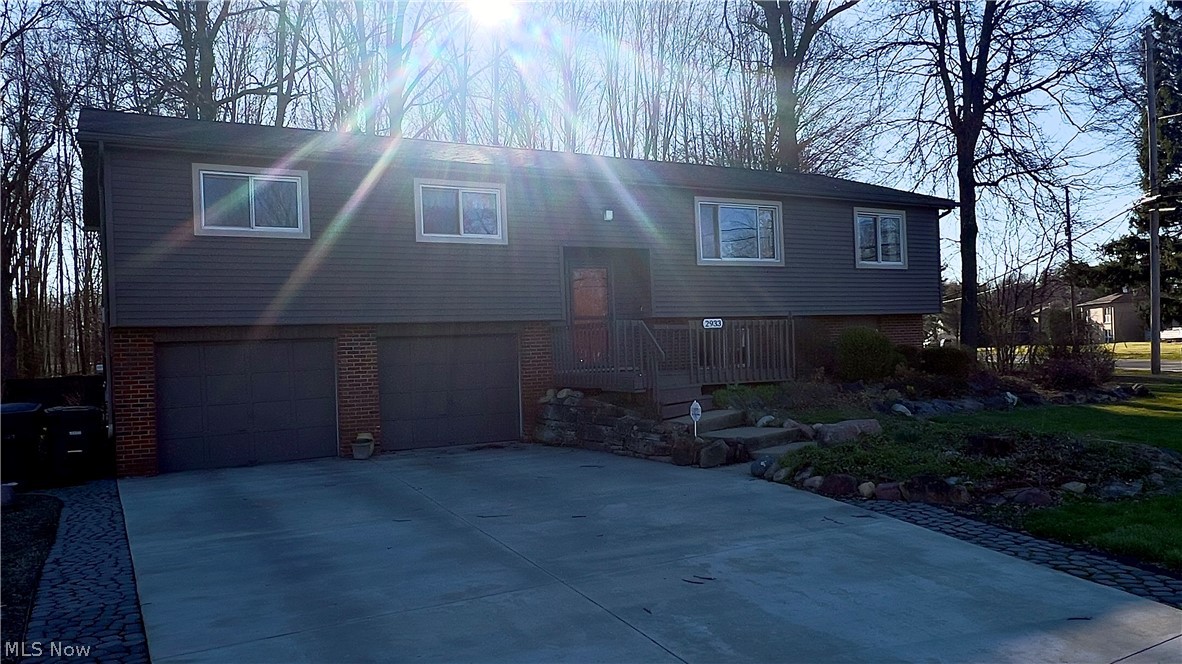 2933 Crestwood Drive NW Warren OH 44485