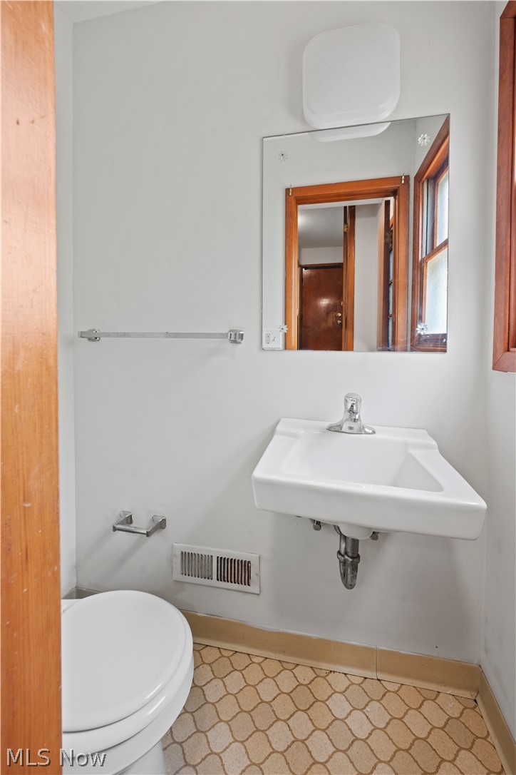 717 E 240th Street Euclid OH 44123