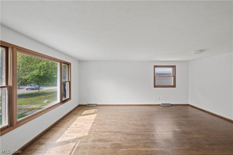 717 E 240th Street Euclid OH 44123