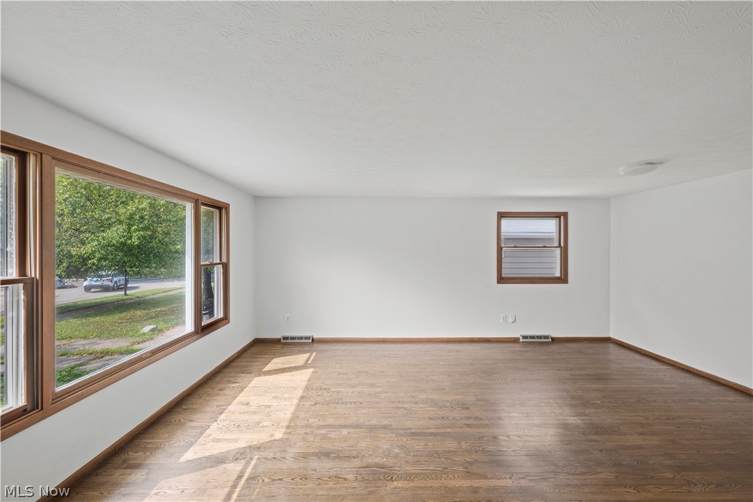 717 E 240th Street Euclid OH 44123
