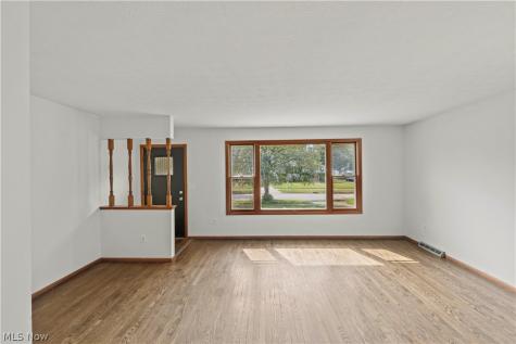 717 E 240th Street Euclid OH 44123