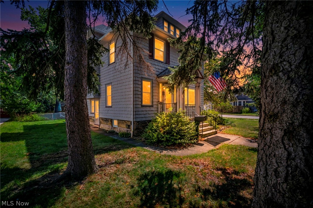 1537 Grace Avenue Lakewood OH 44107