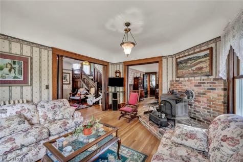 1537 Grace Avenue Lakewood OH 44107