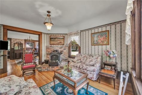 1537 Grace Avenue Lakewood OH 44107