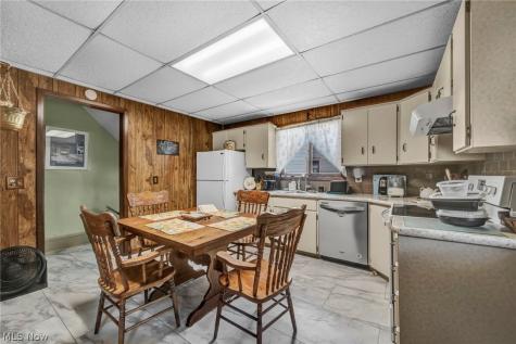 1537 Grace Avenue Lakewood OH 44107