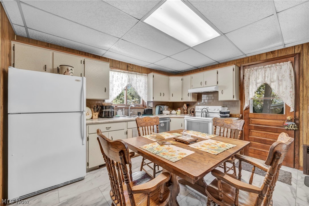 1537 Grace Avenue Lakewood OH 44107