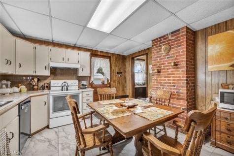 1537 Grace Avenue Lakewood OH 44107