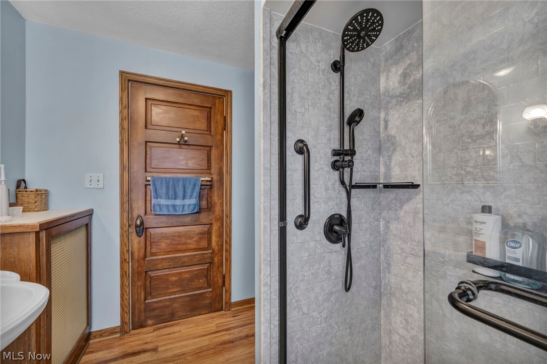 1537 Grace Avenue Lakewood OH 44107