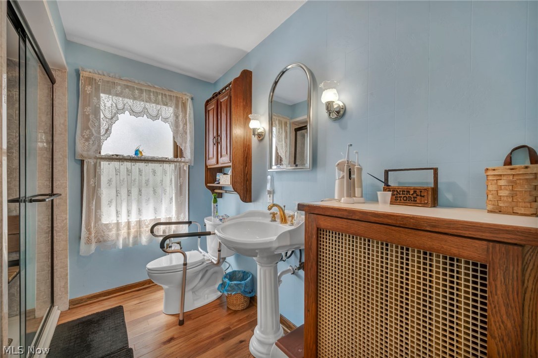 1537 Grace Avenue Lakewood OH 44107