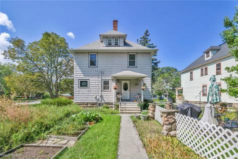 1537 Grace Avenue Lakewood OH 44107