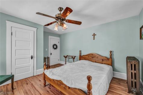 1537 Grace Avenue Lakewood OH 44107