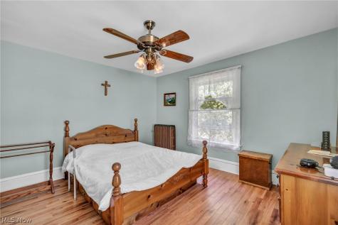 1537 Grace Avenue Lakewood OH 44107