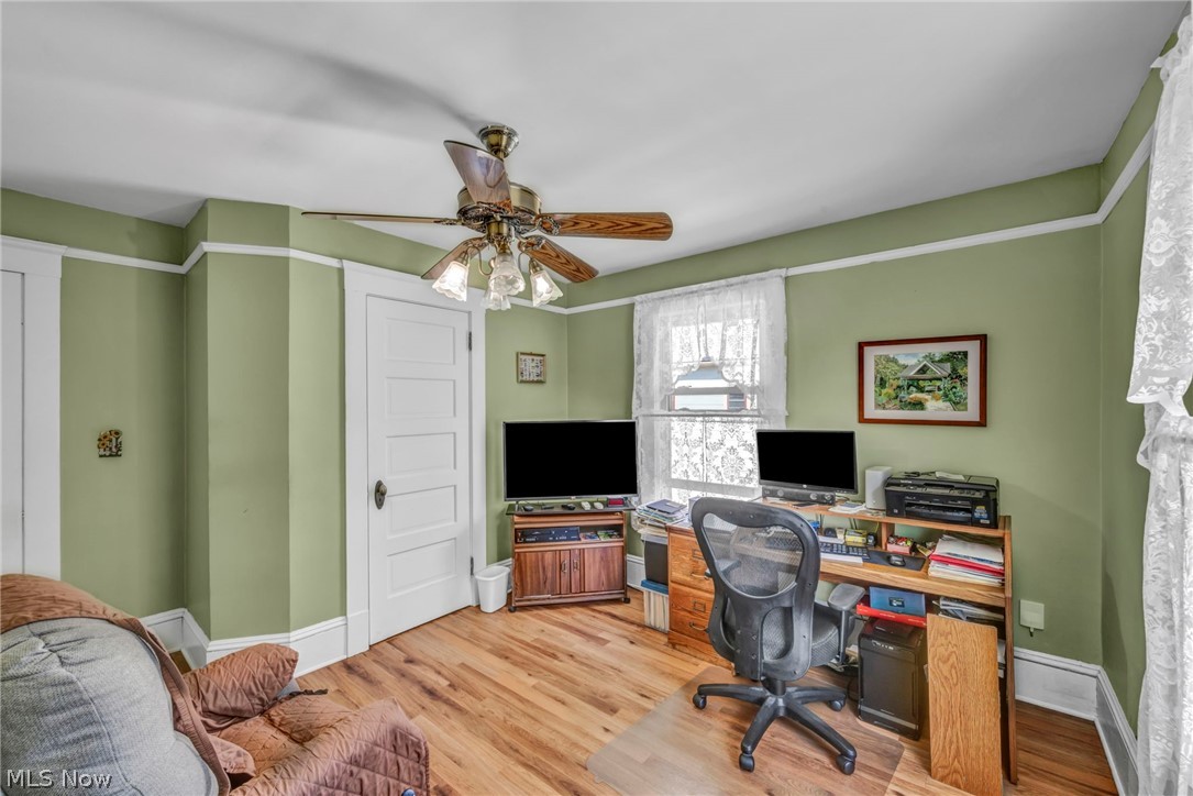 1537 Grace Avenue Lakewood OH 44107