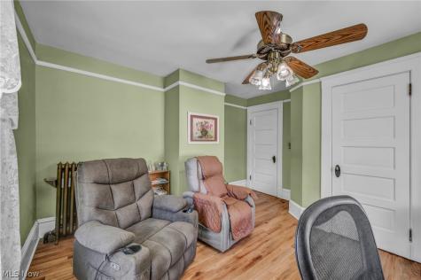 1537 Grace Avenue Lakewood OH 44107