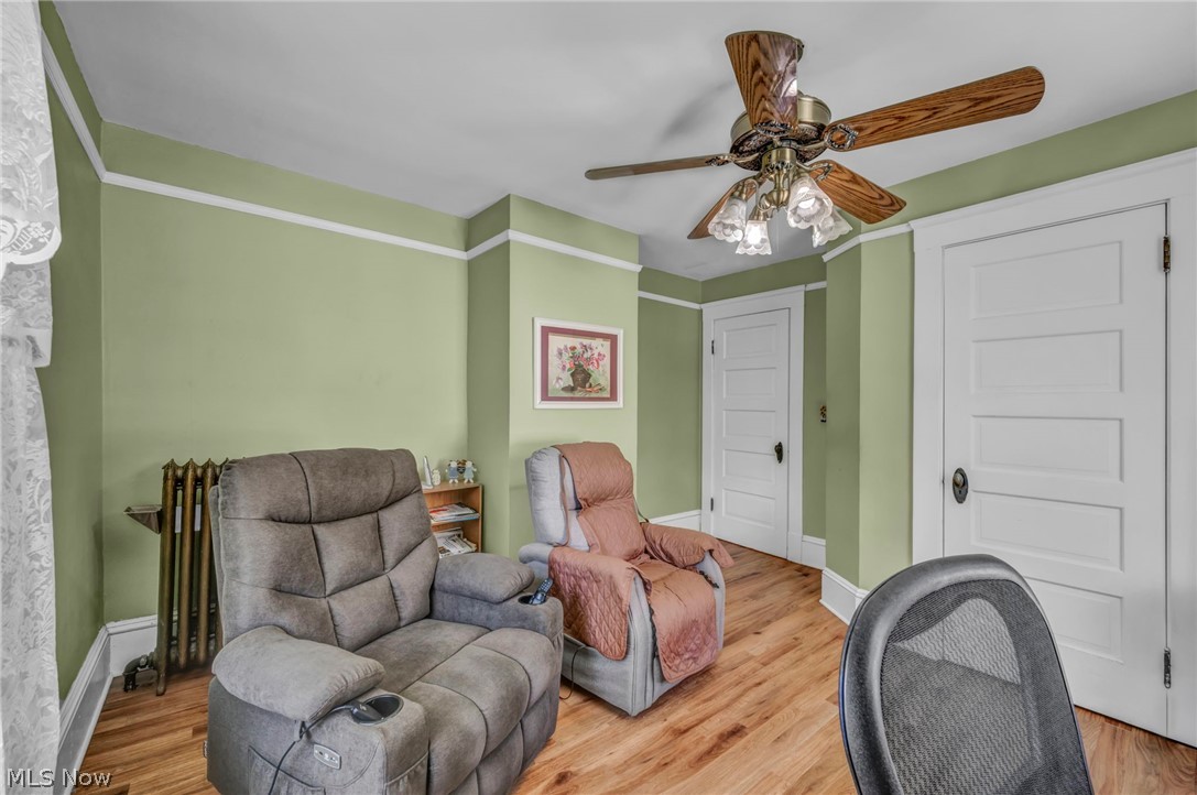 1537 Grace Avenue Lakewood OH 44107