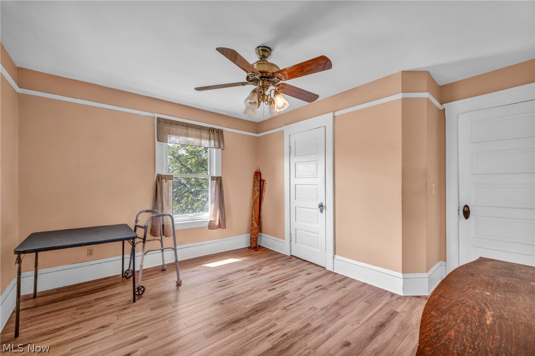 1537 Grace Avenue Lakewood OH 44107
