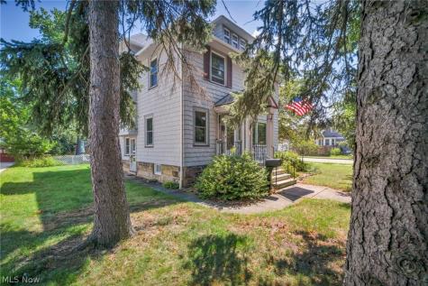 1537 Grace Avenue Lakewood OH 44107