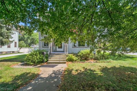 1537 Grace Avenue Lakewood OH 44107