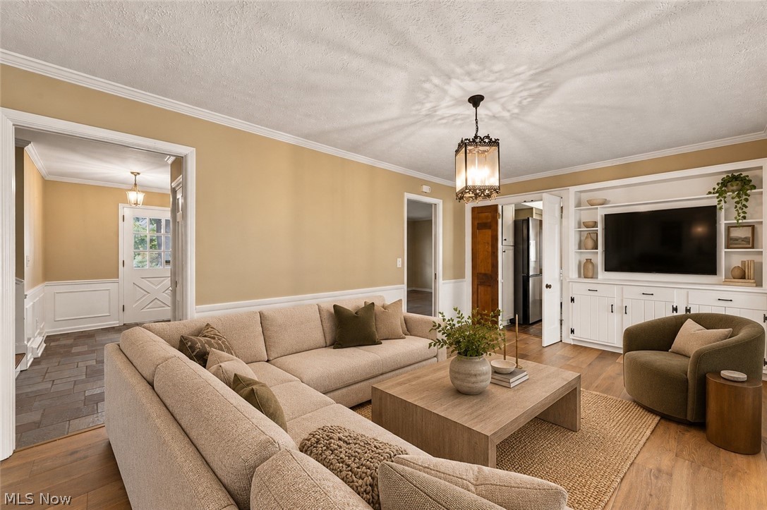 32499 Pinetree Road Pepper Pike OH 44124