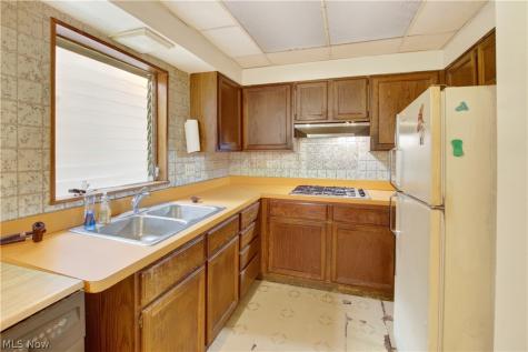 8476 Ravenna Road Twinsburg OH 44087