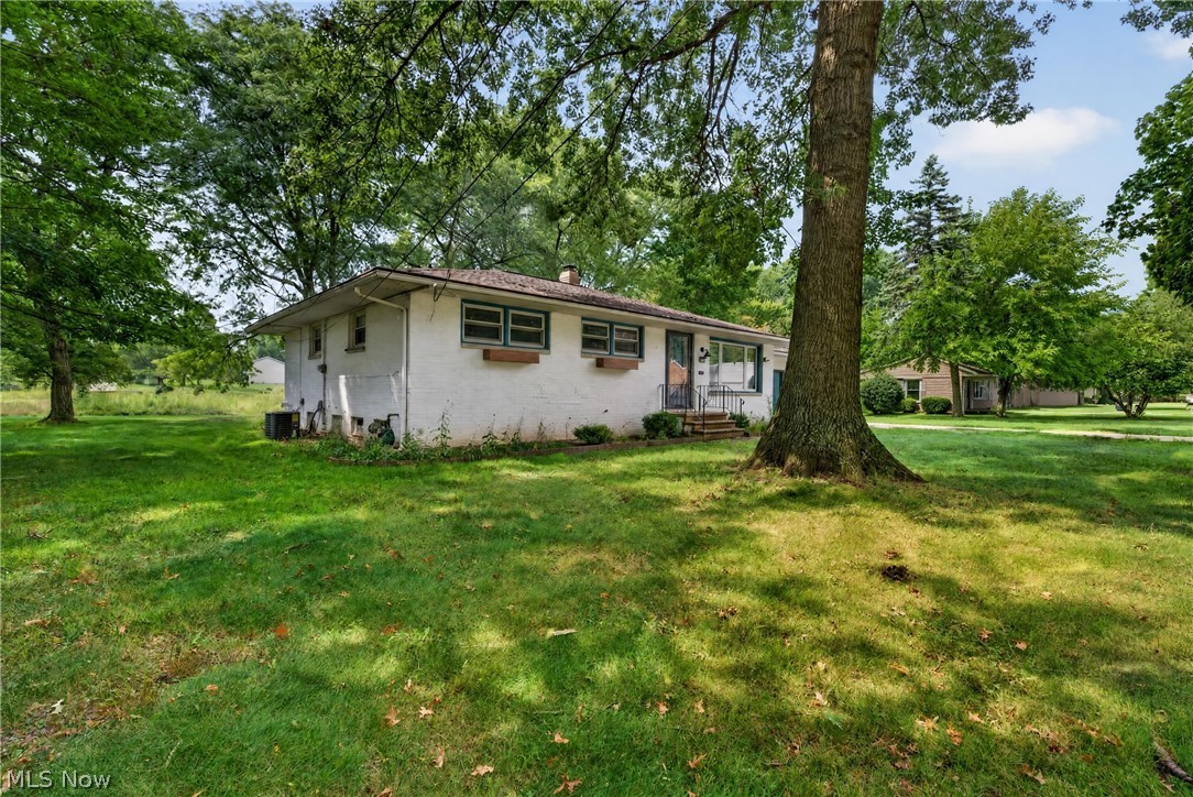 8252 Briarwood Drive Broadview Heights OH 44147