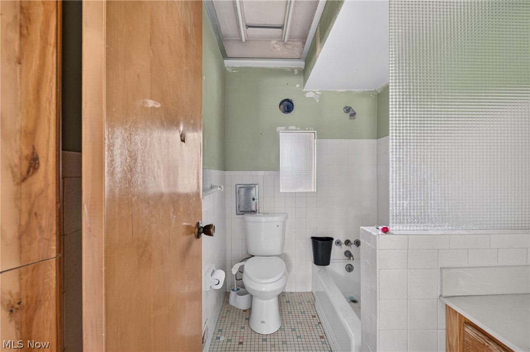8252 Briarwood Drive Broadview Heights OH 44147