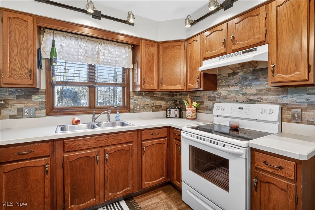 840 Carriage Hill Drive Salem OH 44460