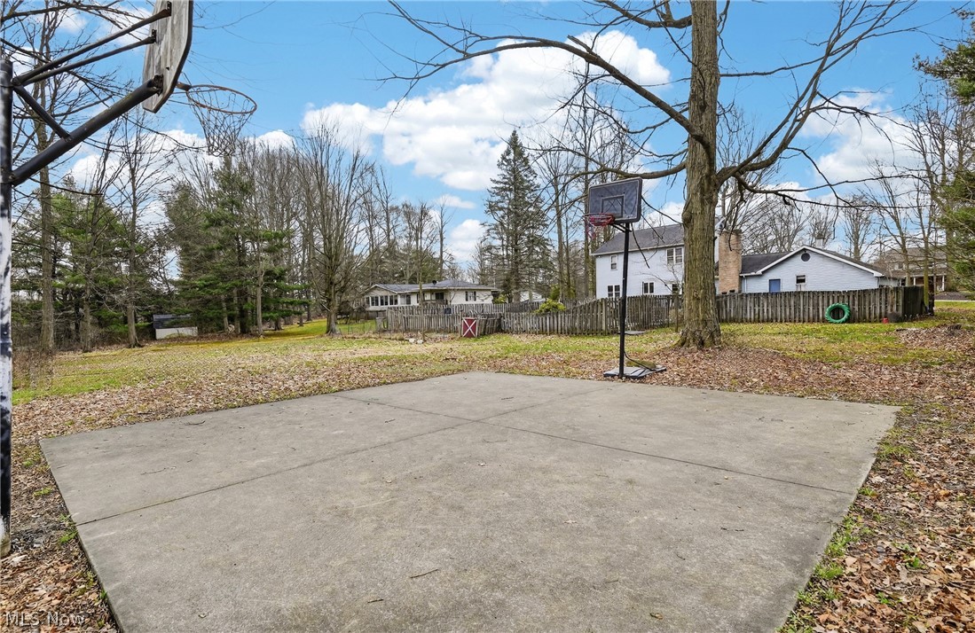 840 Carriage Hill Drive Salem OH 44460