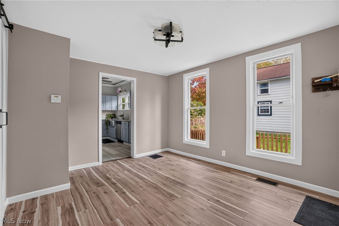 291 Vine Street Geneva OH 44041