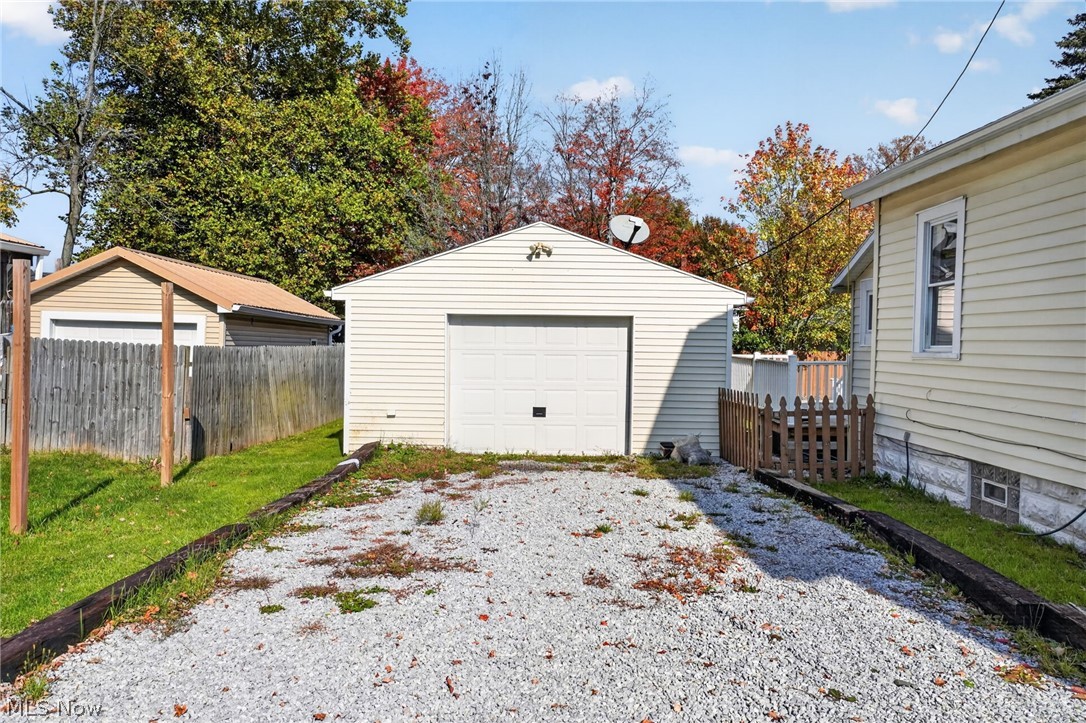 291 Vine Street Geneva OH 44041