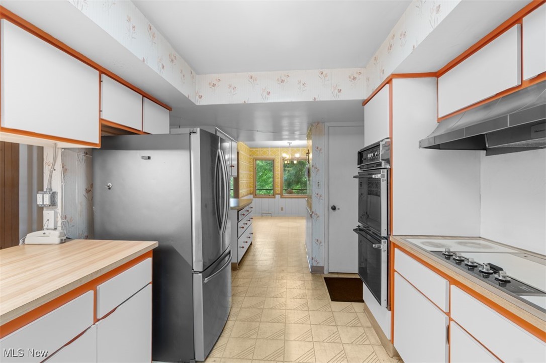 16125 Parkland Drive Shaker Heights OH 44120