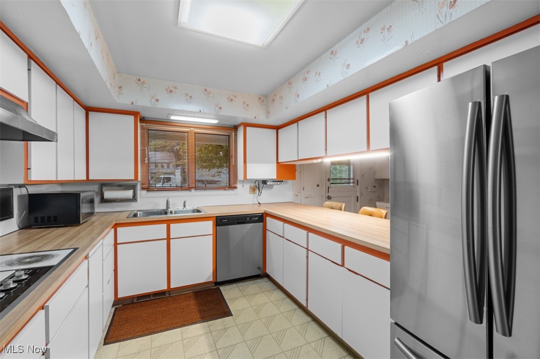 16125 Parkland Drive Shaker Heights OH 44120