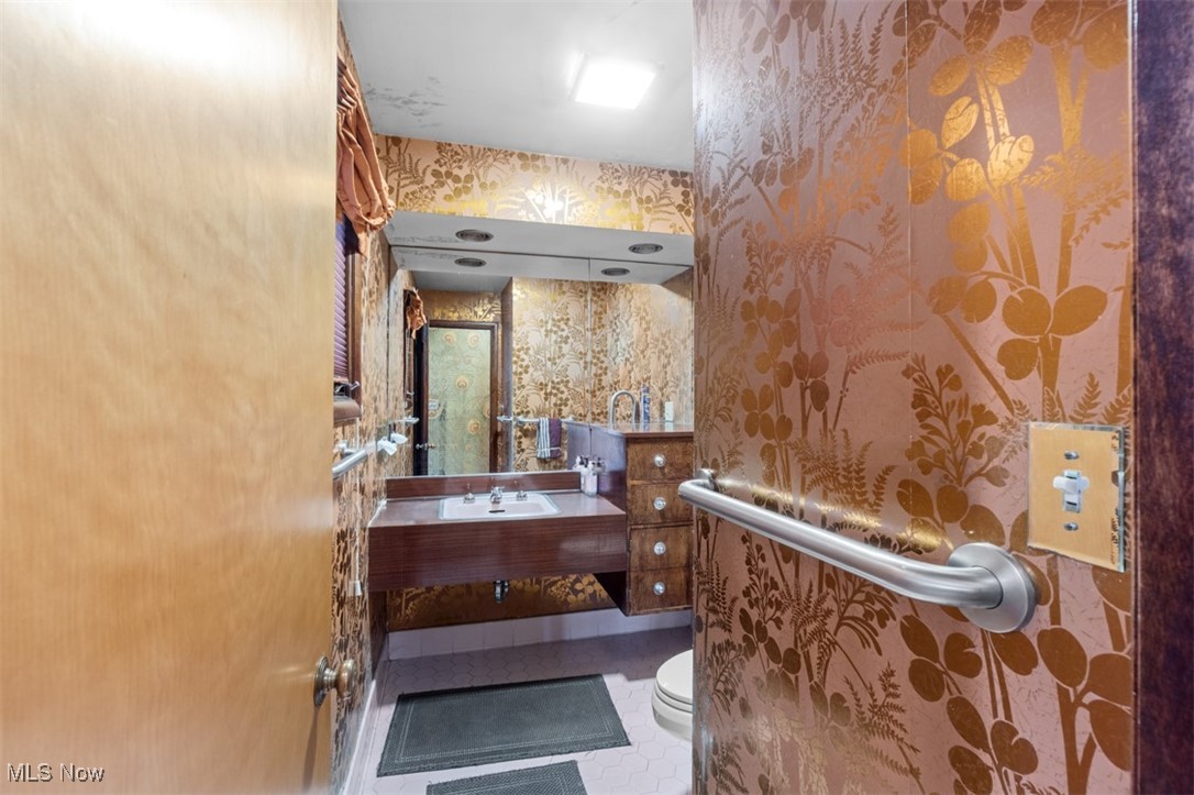 16125 Parkland Drive Shaker Heights OH 44120