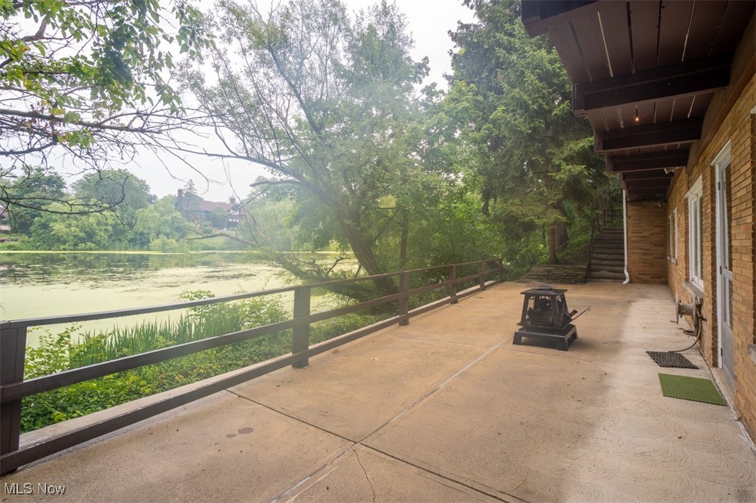 16125 Parkland Drive Shaker Heights OH 44120