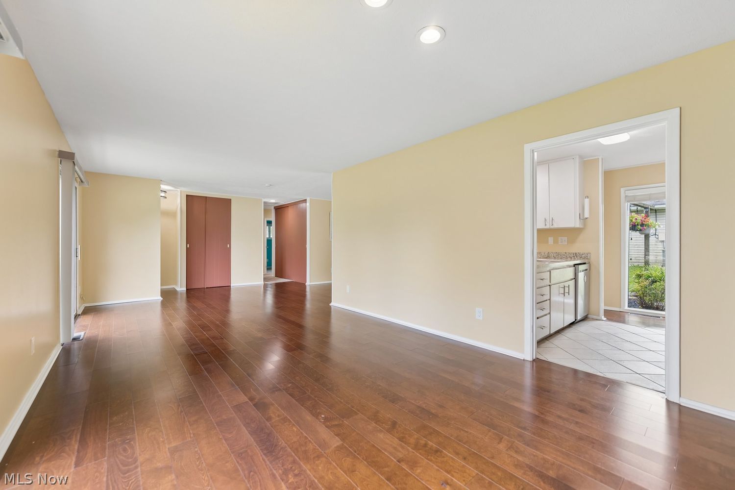6372 Creekside Lane North Ridgeville OH 44039