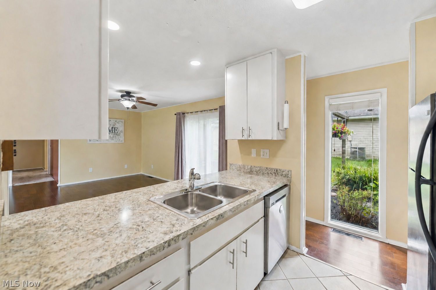 6372 Creekside Lane North Ridgeville OH 44039