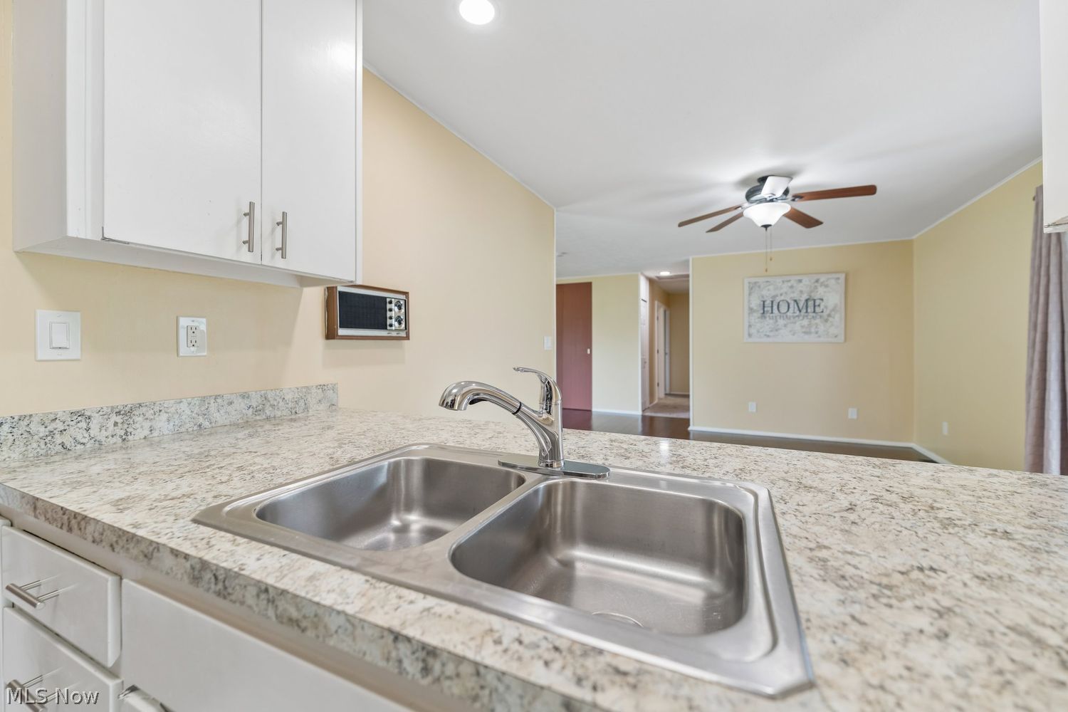 6372 Creekside Lane North Ridgeville OH 44039