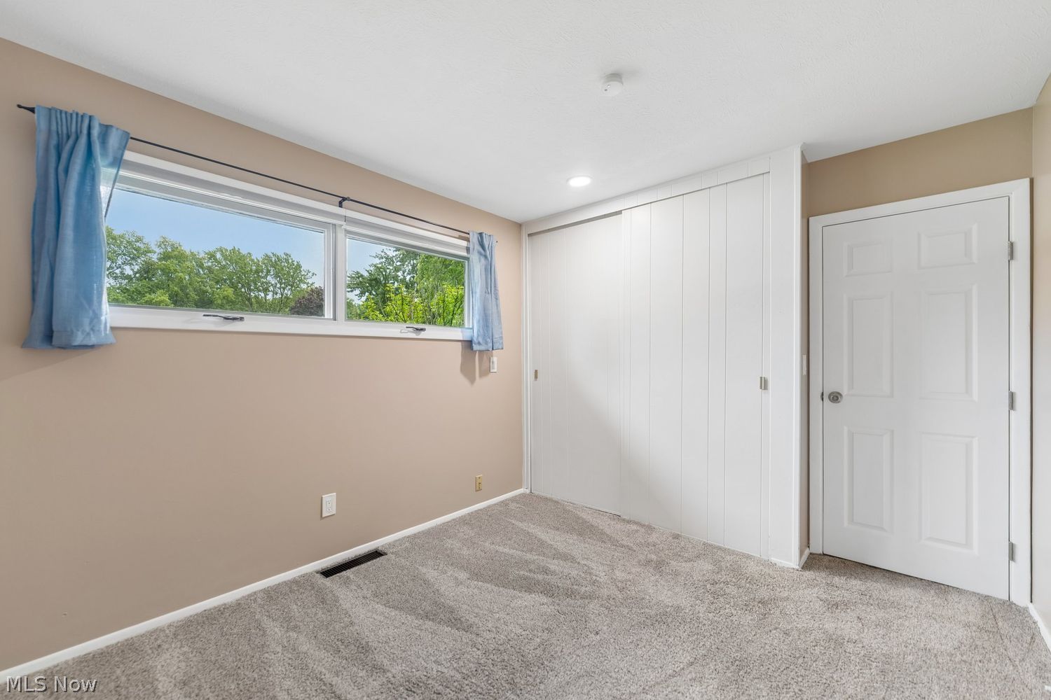 6372 Creekside Lane North Ridgeville OH 44039