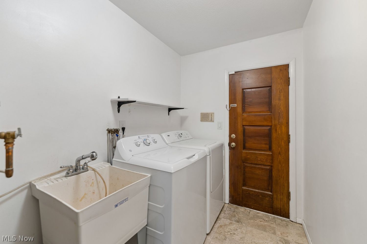 6372 Creekside Lane North Ridgeville OH 44039