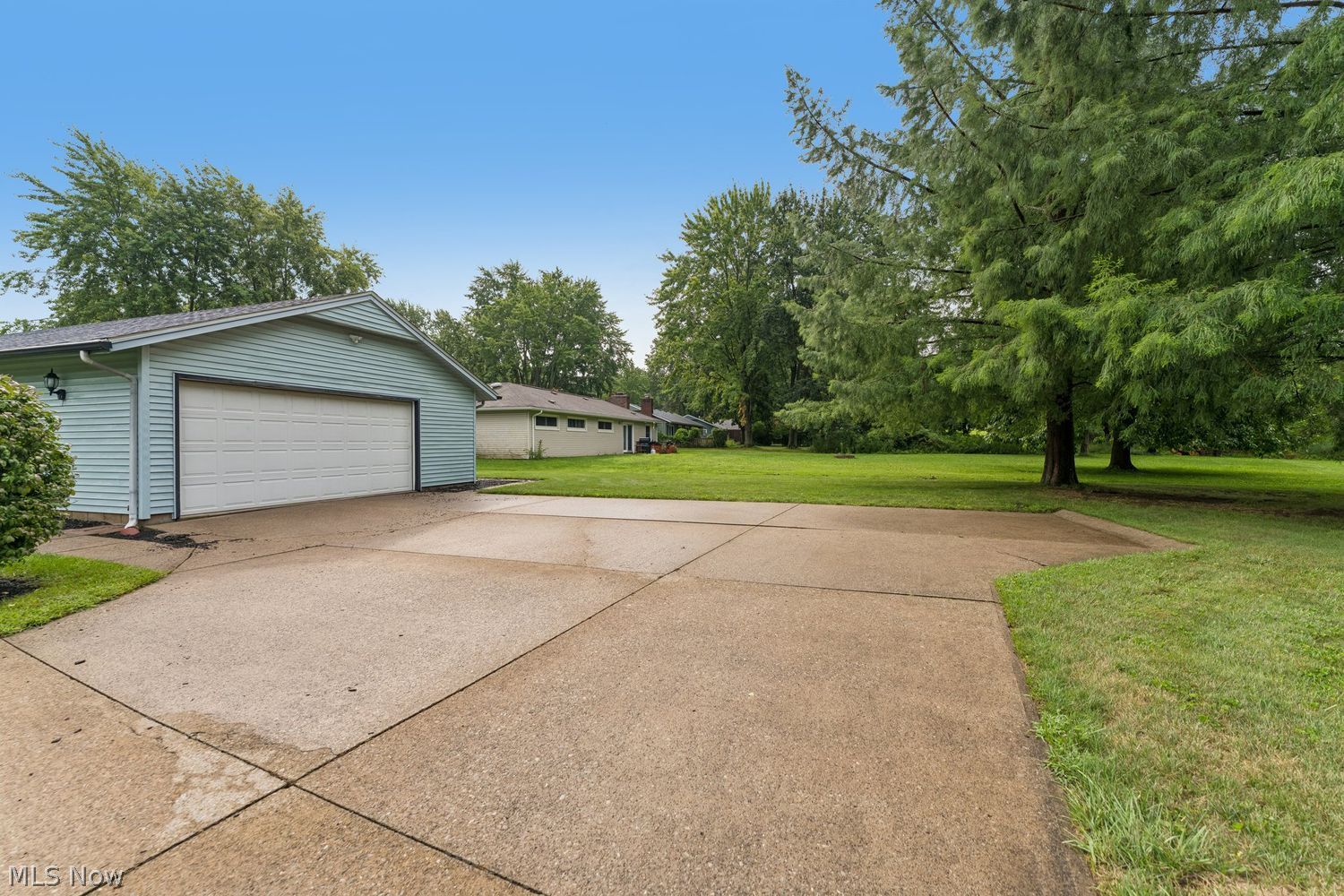 6372 Creekside Lane North Ridgeville OH 44039