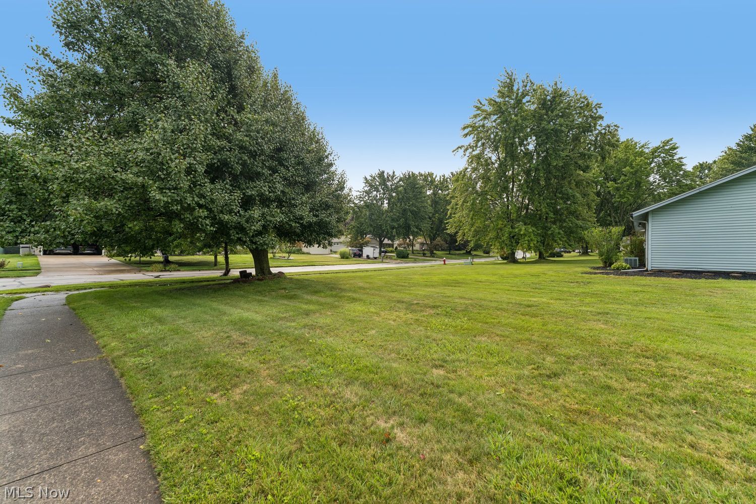 6372 Creekside Lane North Ridgeville OH 44039
