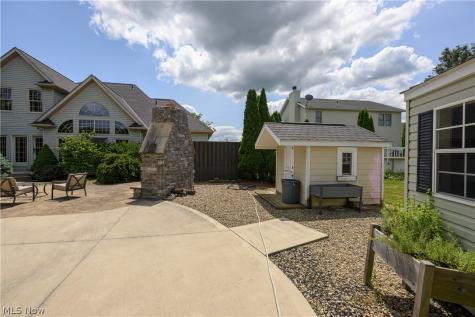 827 Mesa Verde Drive Barberton OH 44203