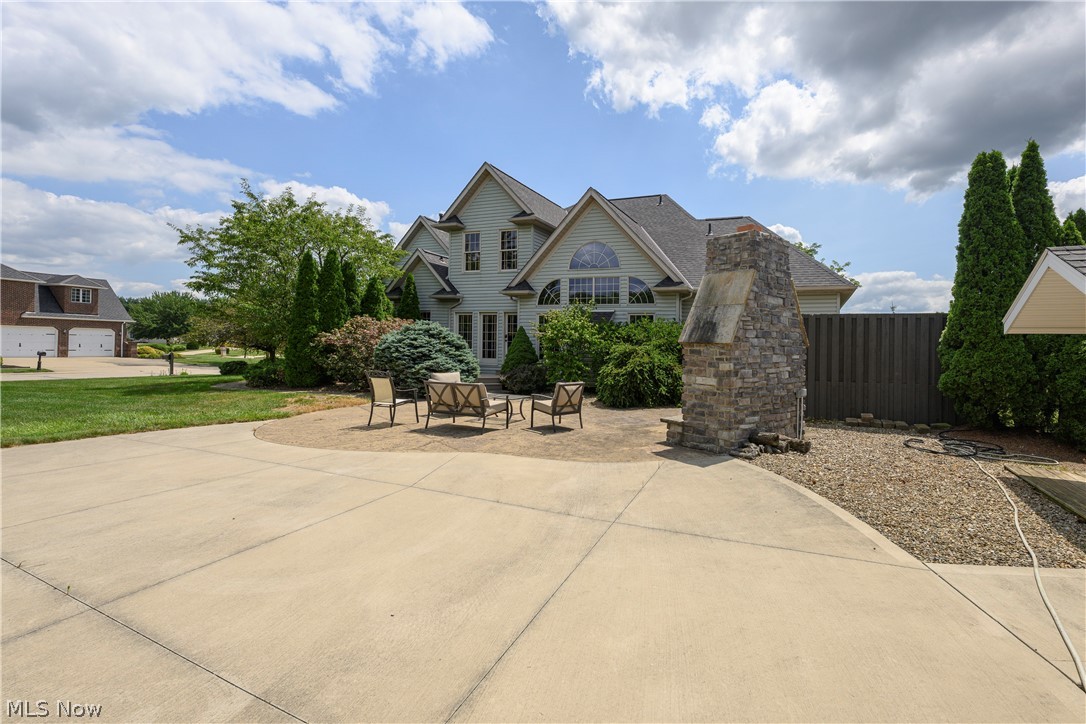 827 Mesa Verde Drive Barberton OH 44203